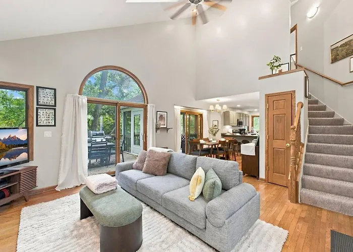 Hot Tub, Movie Room, 3 King Suites, 2 Fireplaces Ferienhaus Galena