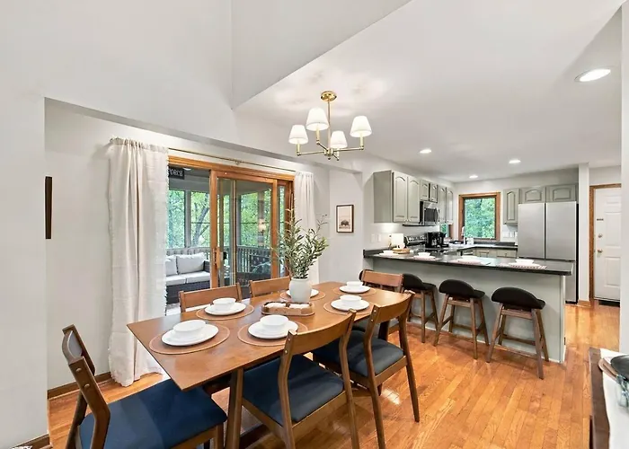 Ferienhaus Hot Tub, Movie Room, 3 King Suites, 2 Fireplaces *