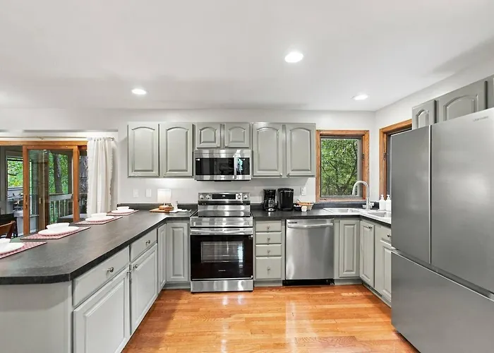 Hot Tub, Movie Room, 3 King Suites, 2 Fireplaces Ferienhaus Galena
